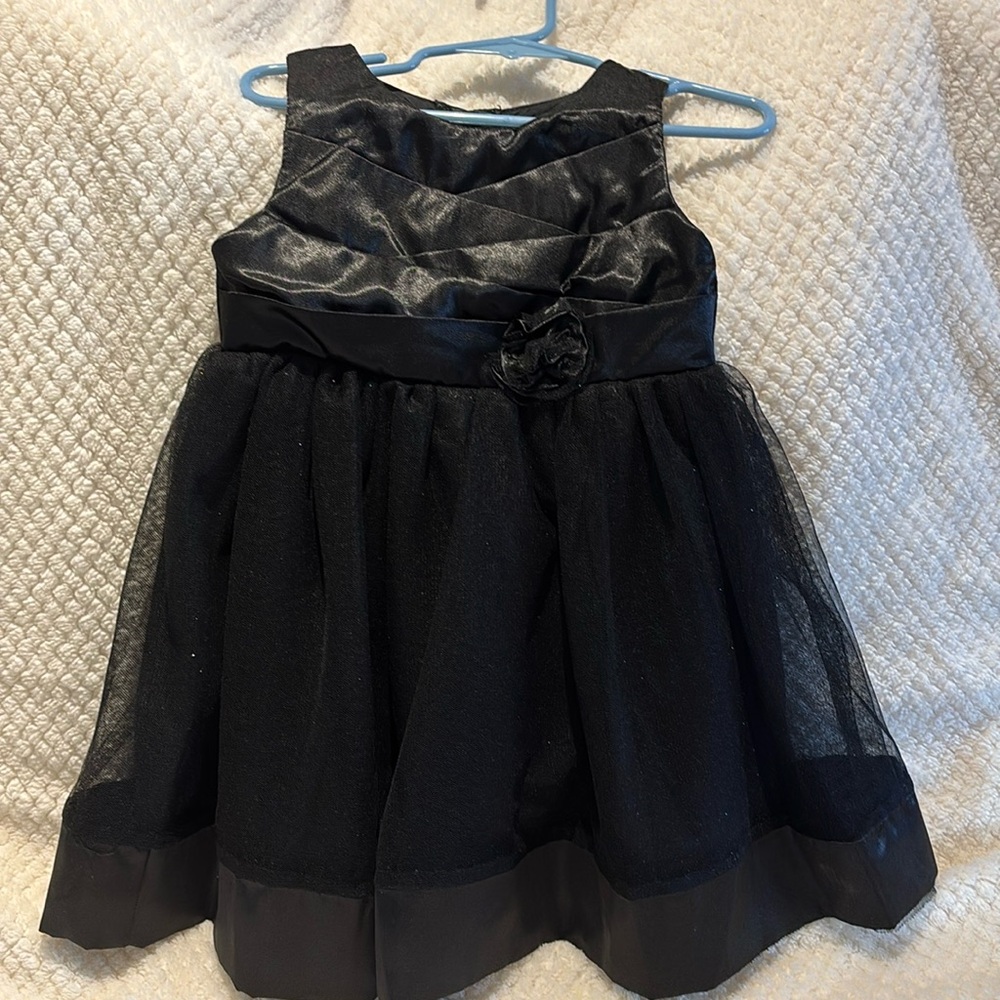 Black dress size 4T